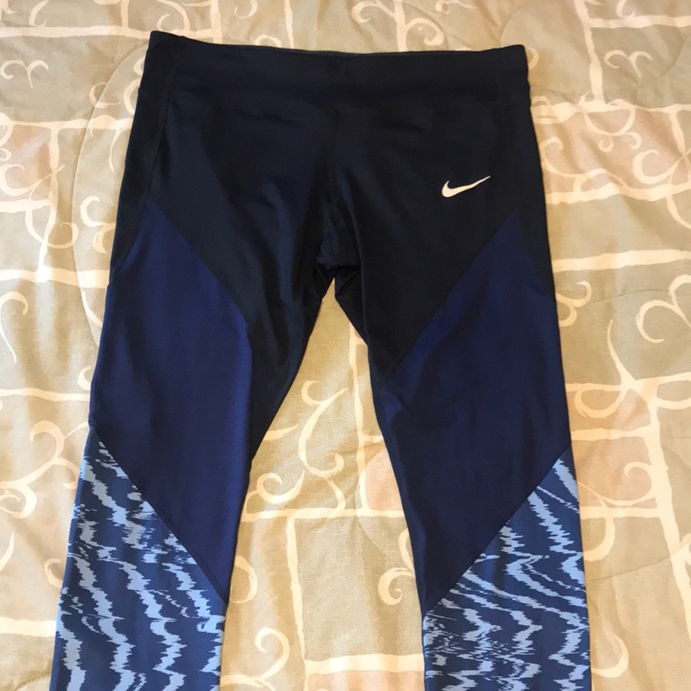 NEW Nike Workout Leggings